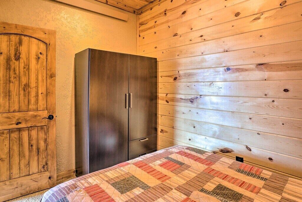 Photo of Bedroom in Hot Springs