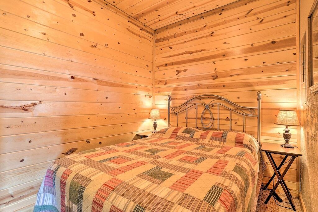 Photo of Bedroom in Hot Springs