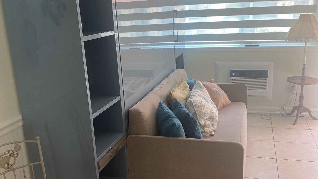 Photo of Livingroom in Hollywood