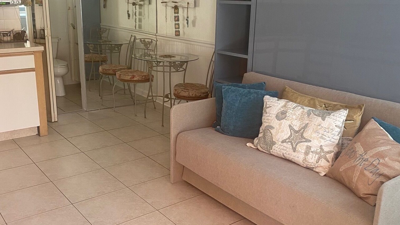 Photo of Livingroom in Hollywood