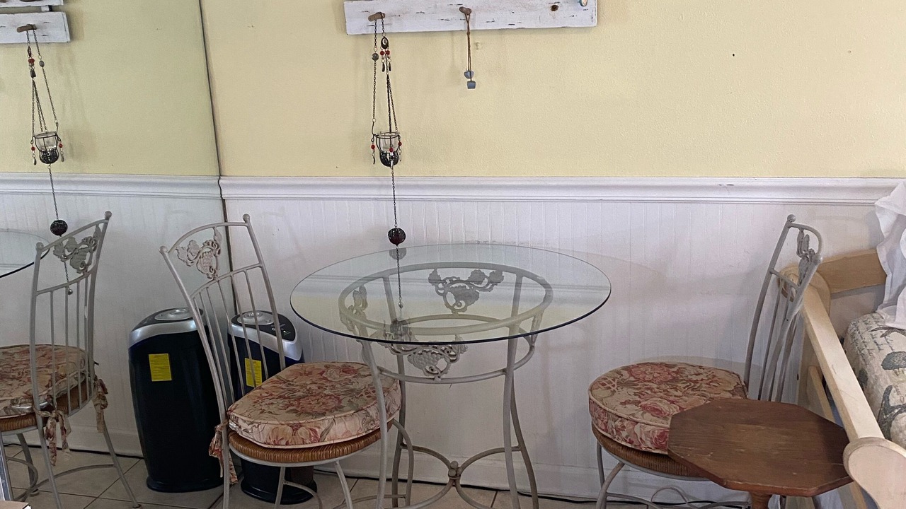 Photo of Others in Hollywood