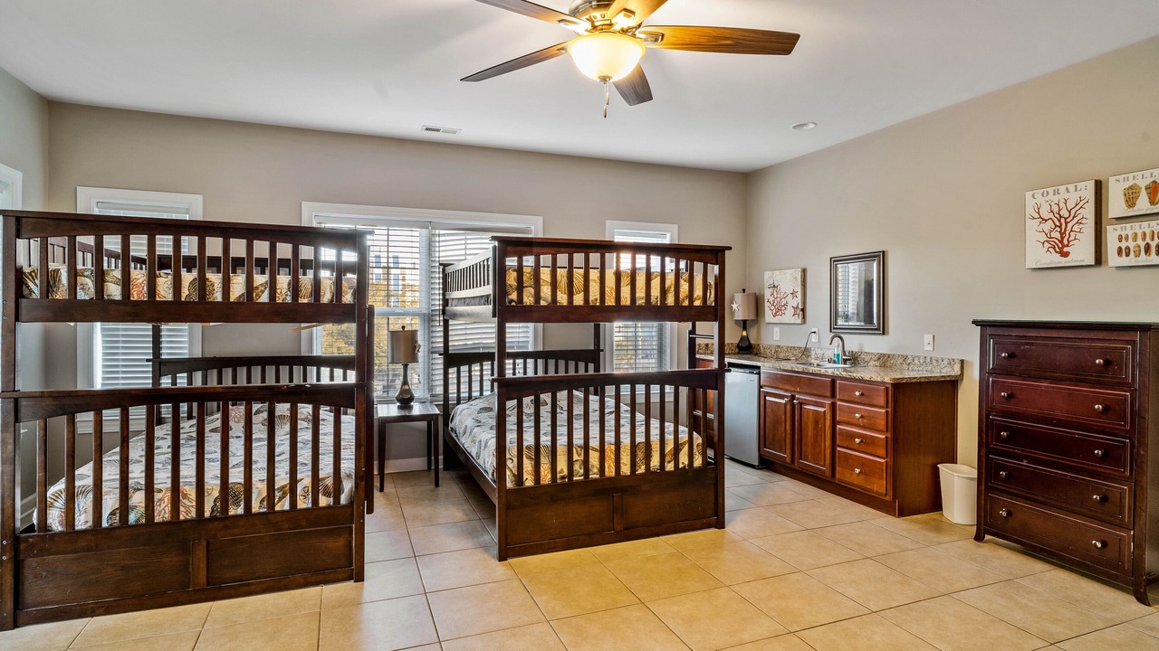 Photo of Bedroom in Crescent Beach