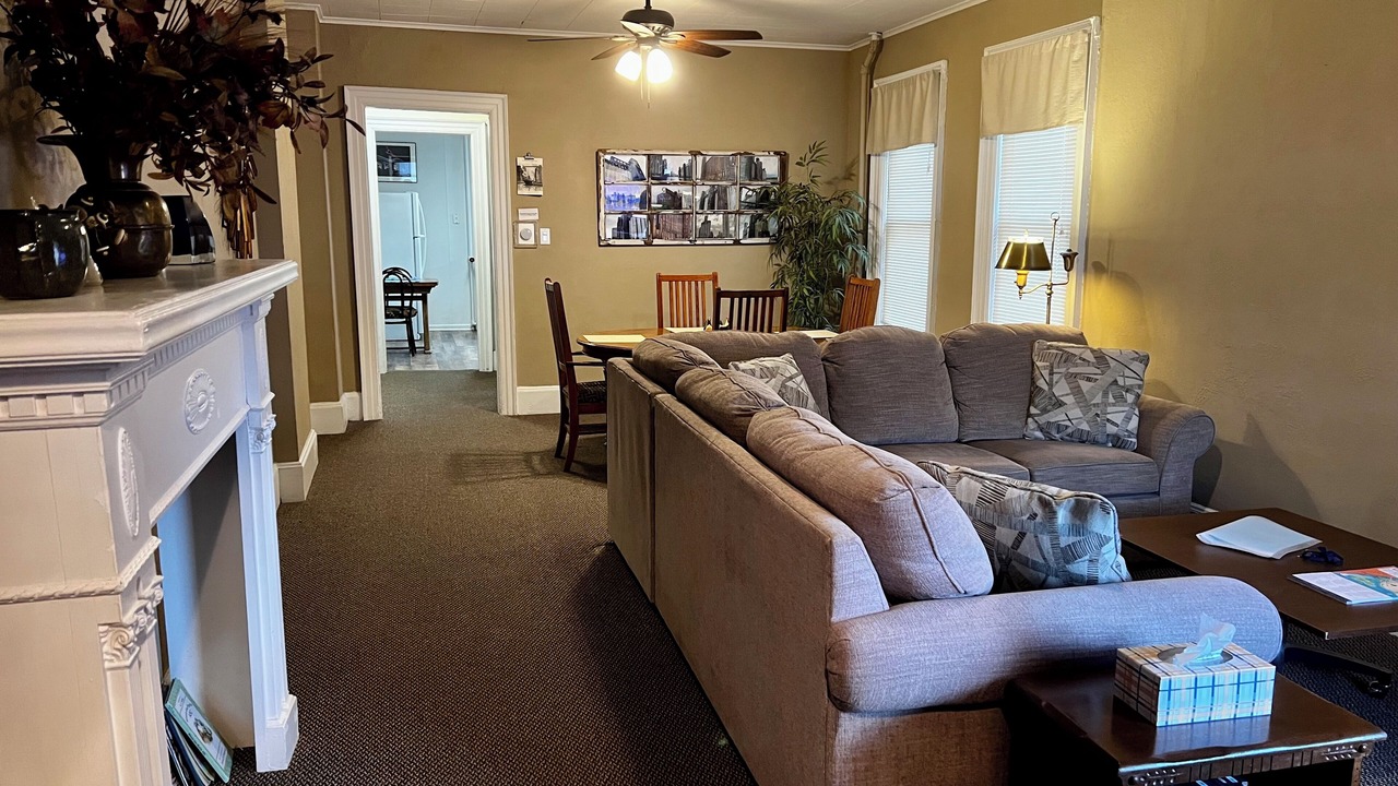 Photo of Livingroom in Downtown Niagara Falls
