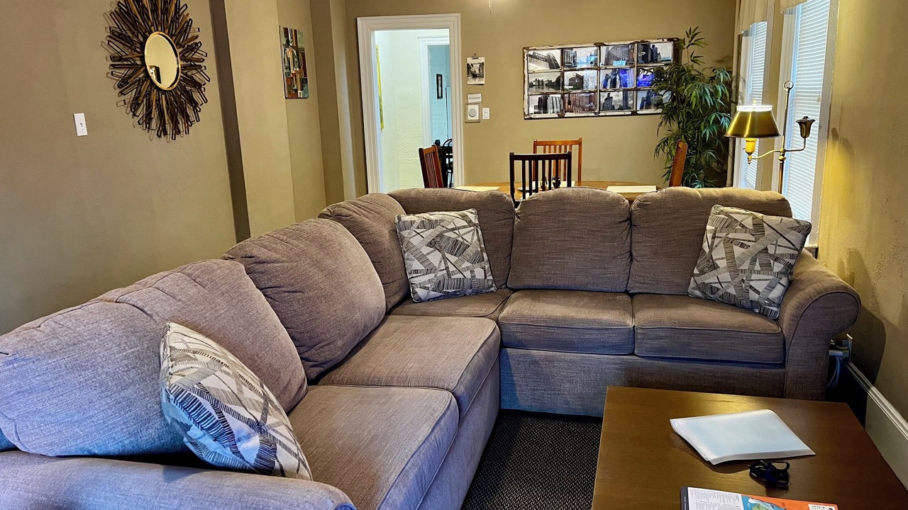 Photo of Livingroom in Downtown Niagara Falls
