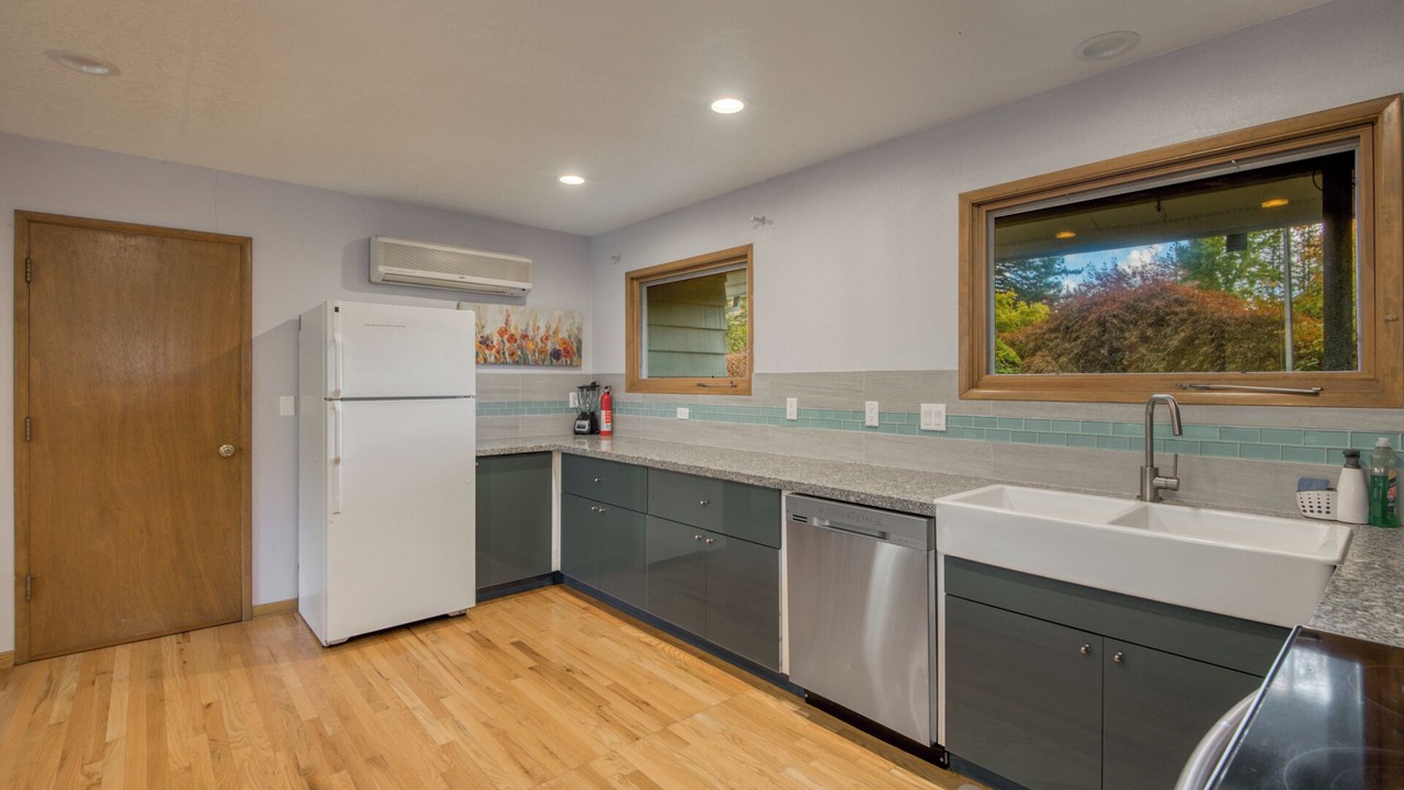 Photo of Kitchen in West Haven-Sylvan