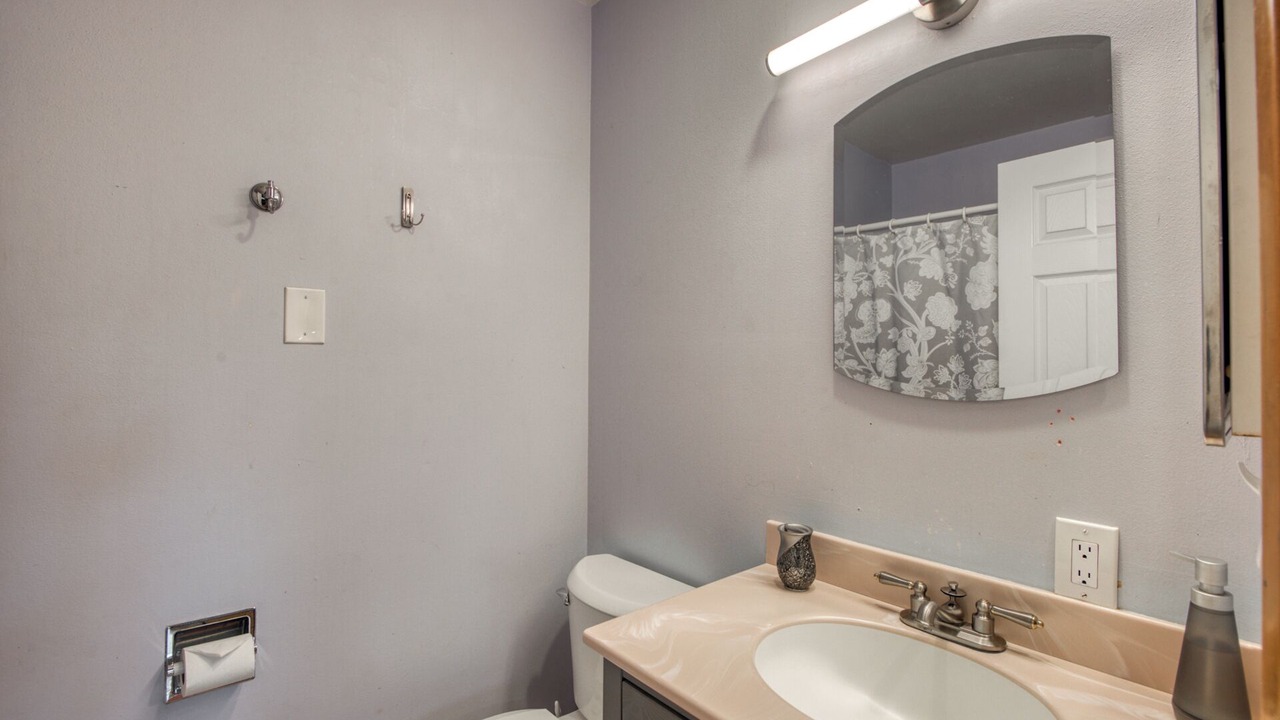 Photo of Bathroom in West Haven-Sylvan