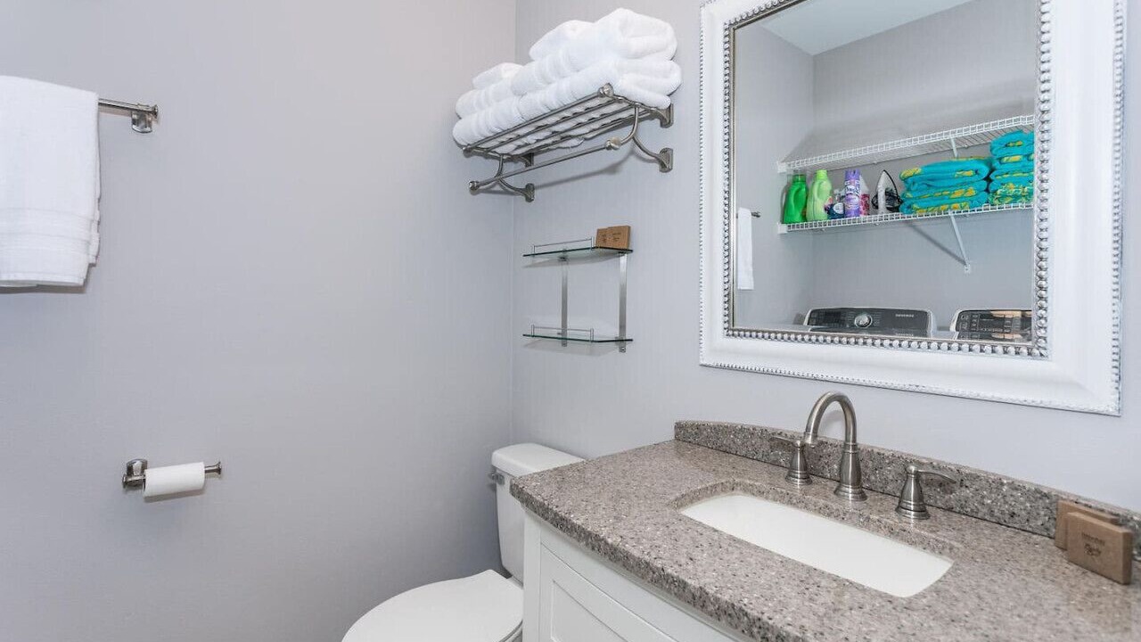 Photo of Bathroom in Navarre Beach