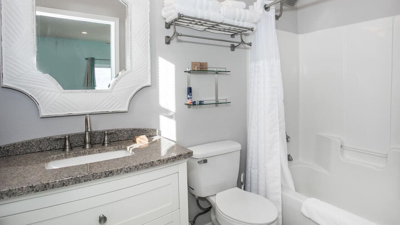 Photo of Bathroom in Navarre Beach