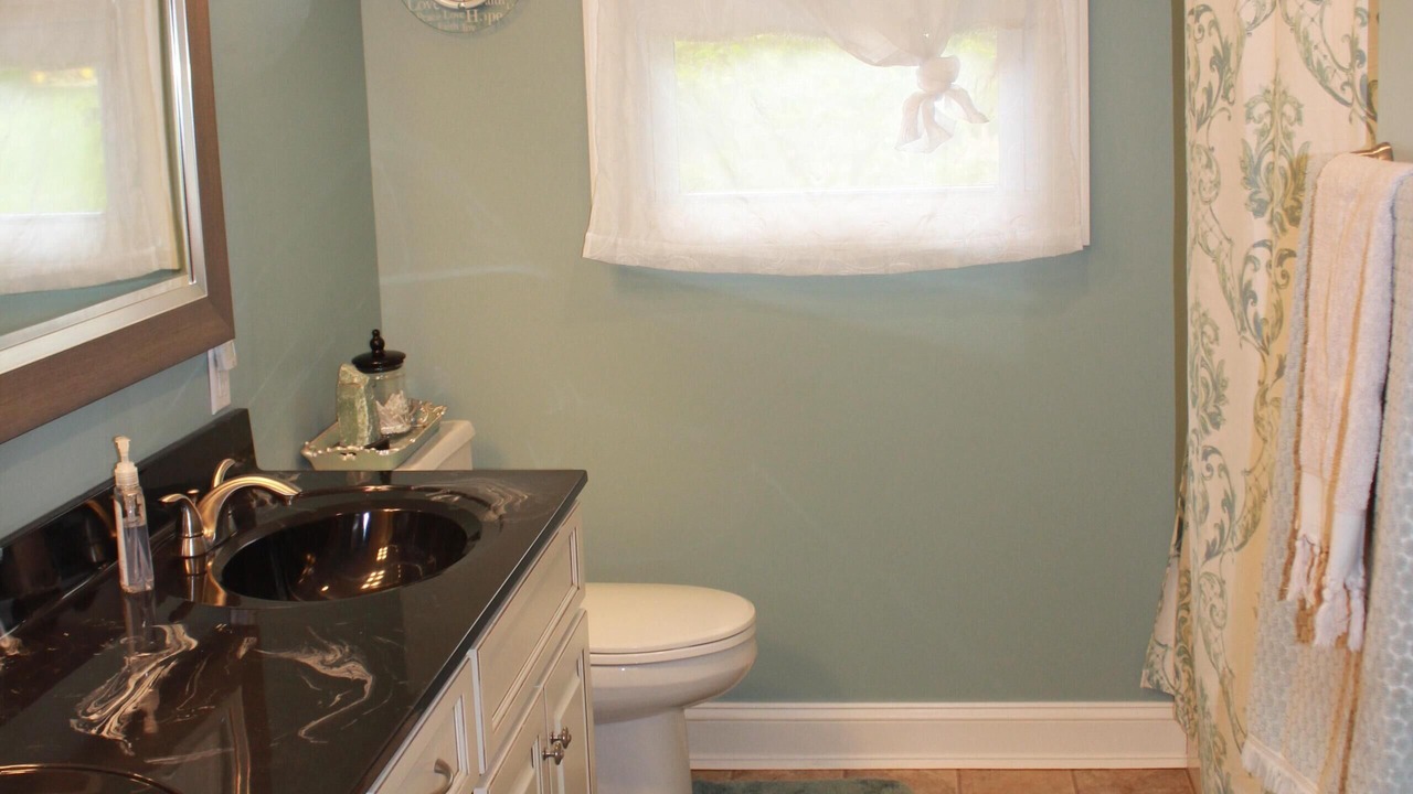 Photo of Bathroom in Leola