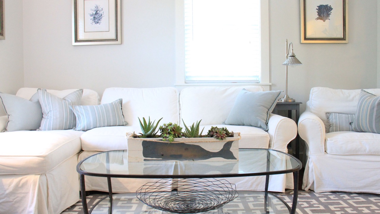 Photo of Livingroom in West of Town