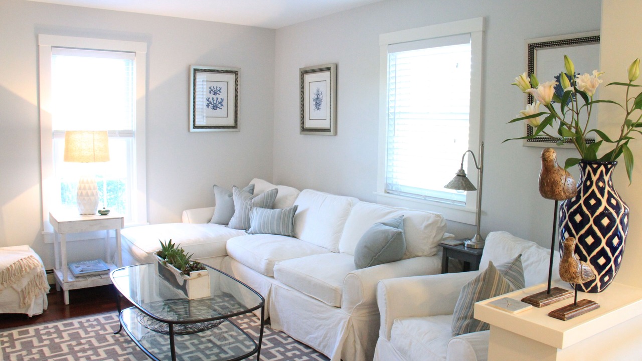 Photo of Livingroom in West of Town