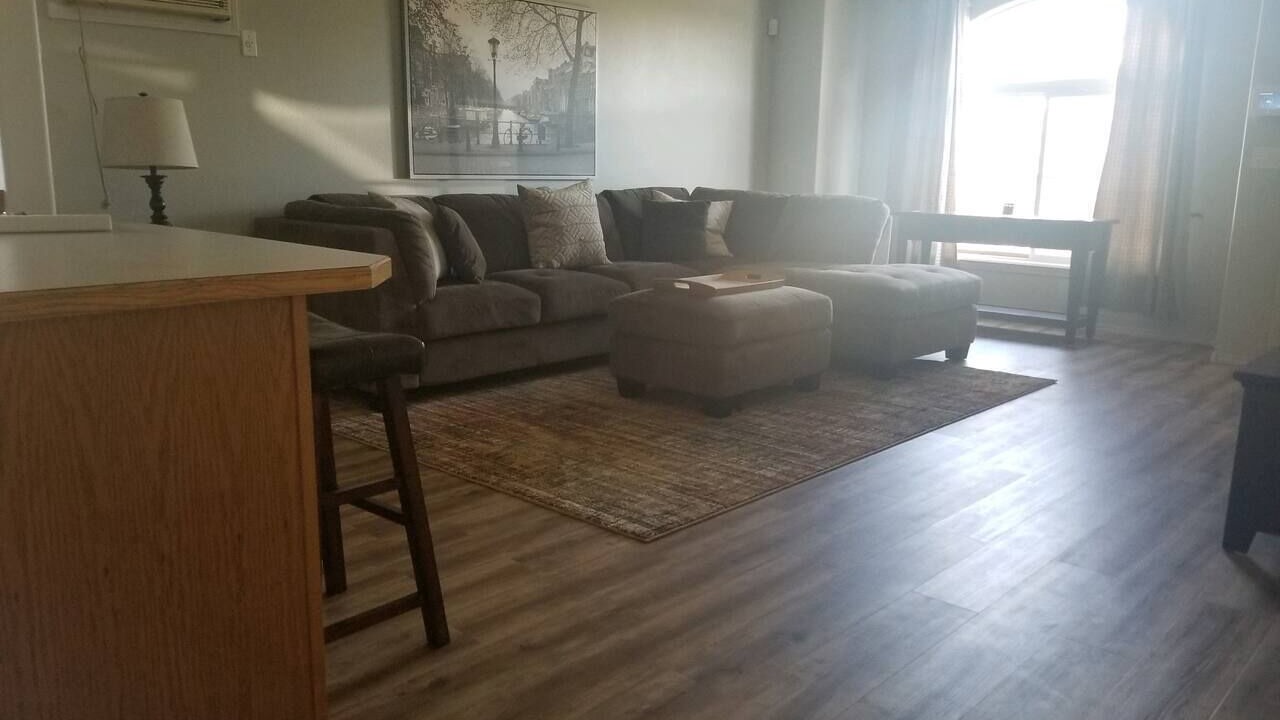 Photo of Livingroom in Brownstown