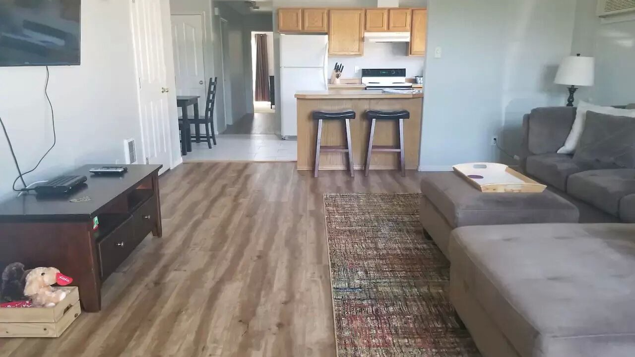 Photo of Livingroom in Brownstown