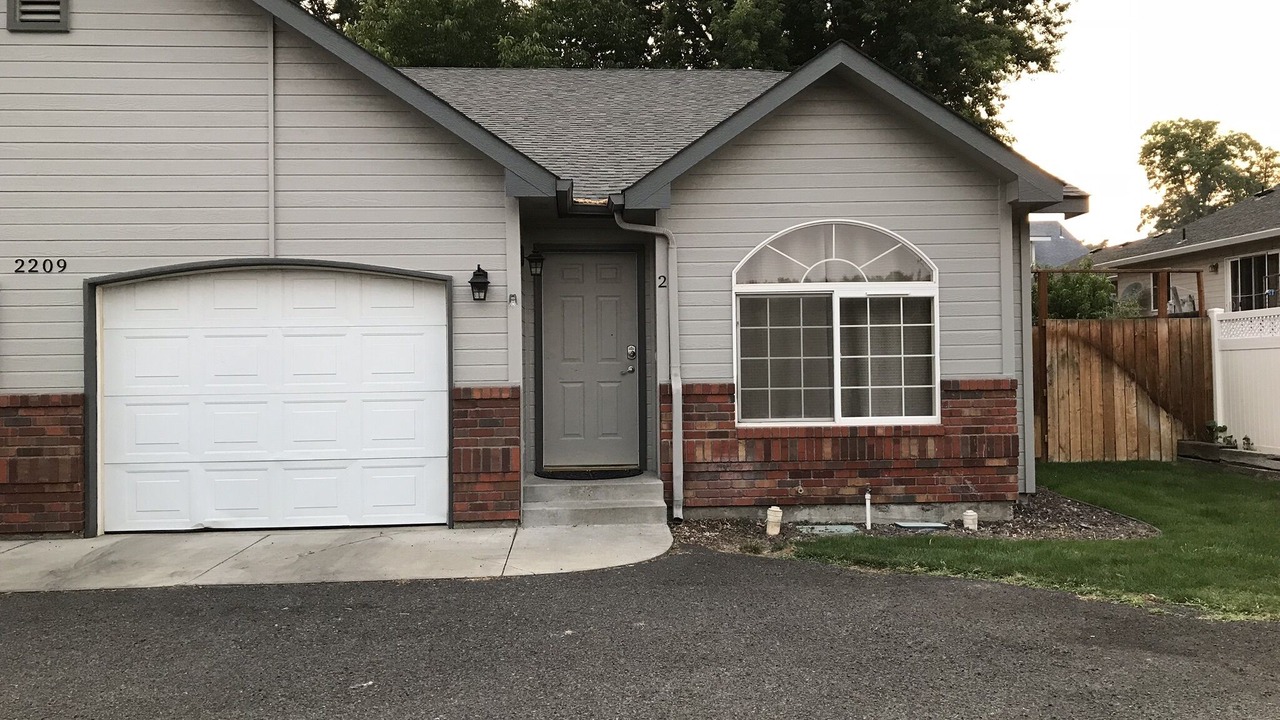 Photo of Outdoor in Brownstown