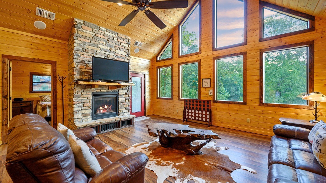 Photo of Livingroom in Broken Bow