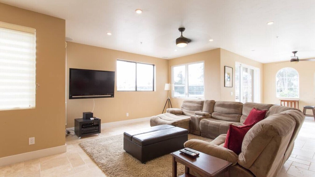 Photo of Livingroom in Westside Santa Cruz