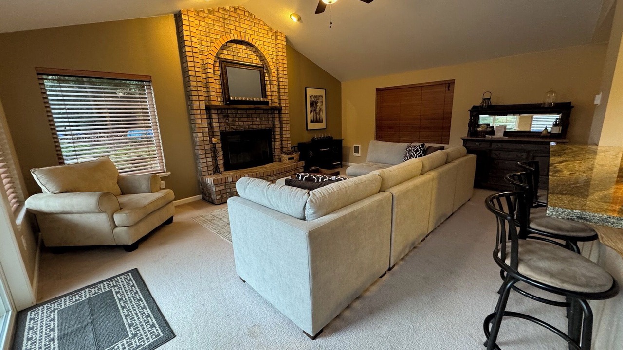 Photo of Livingroom in Anderson Island