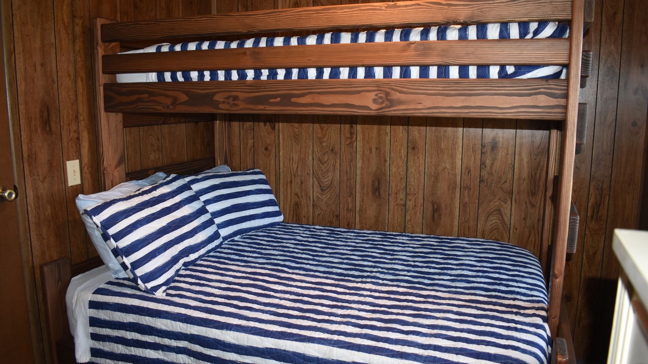 Photo of Bedroom in Lopez Island