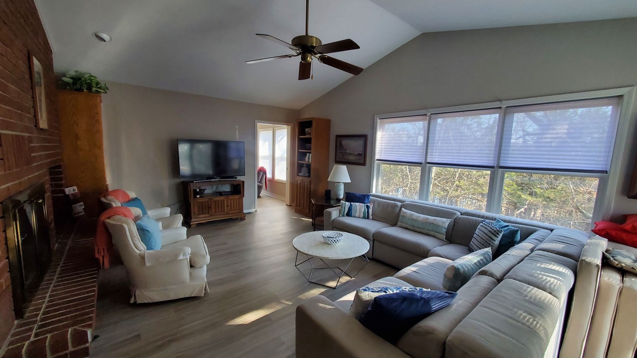Photo of Livingroom in Lost Bridge Village
