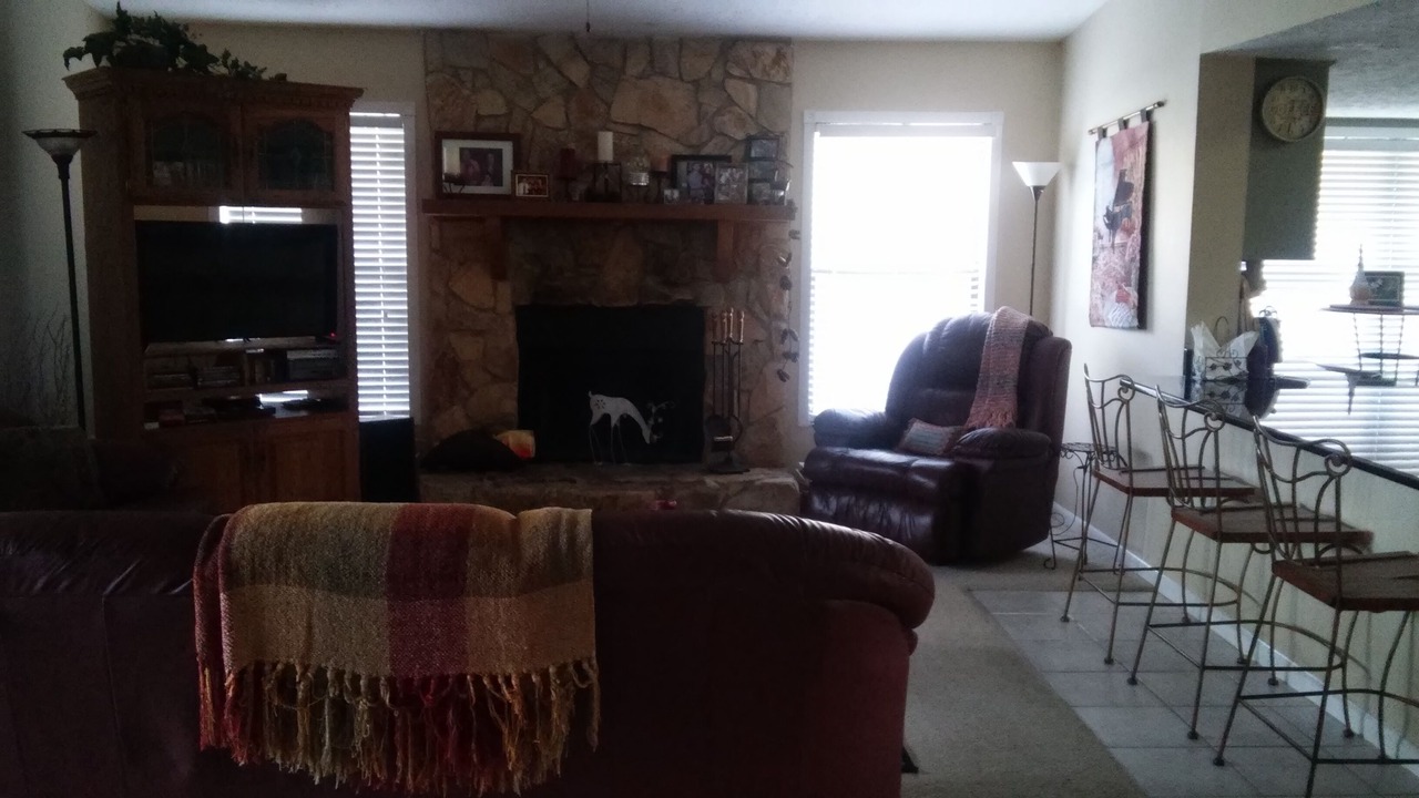 Photo of Livingroom in Lakeview Village
