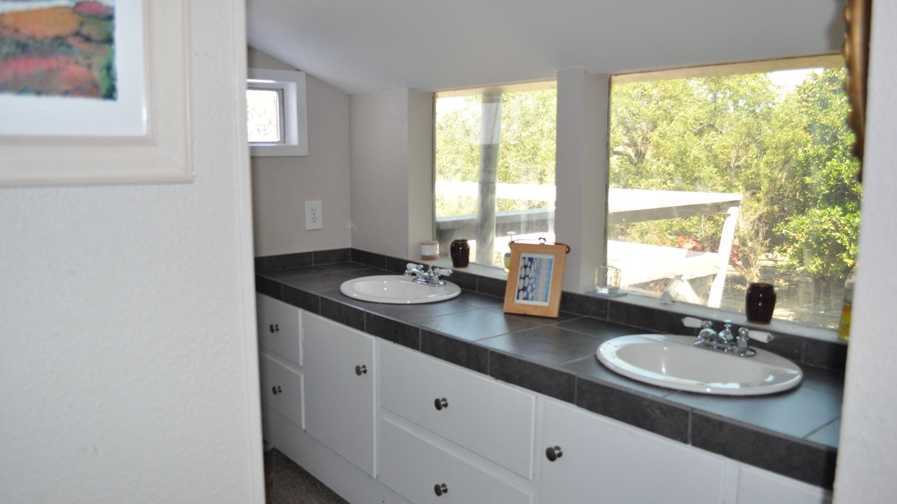 Photo of Bathroom in Alpine