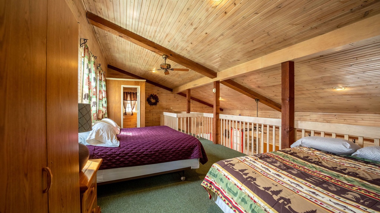 Photo of Bedroom in Bennett Springs
