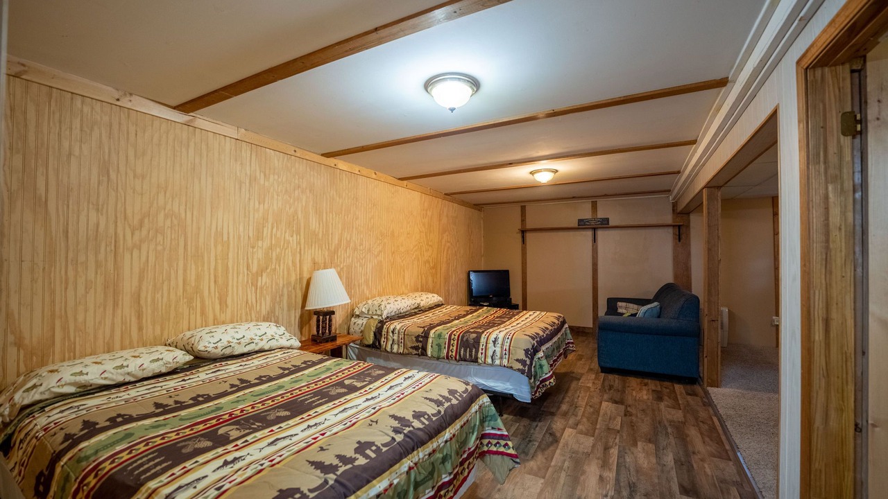 Photo of Bedroom in Bennett Springs
