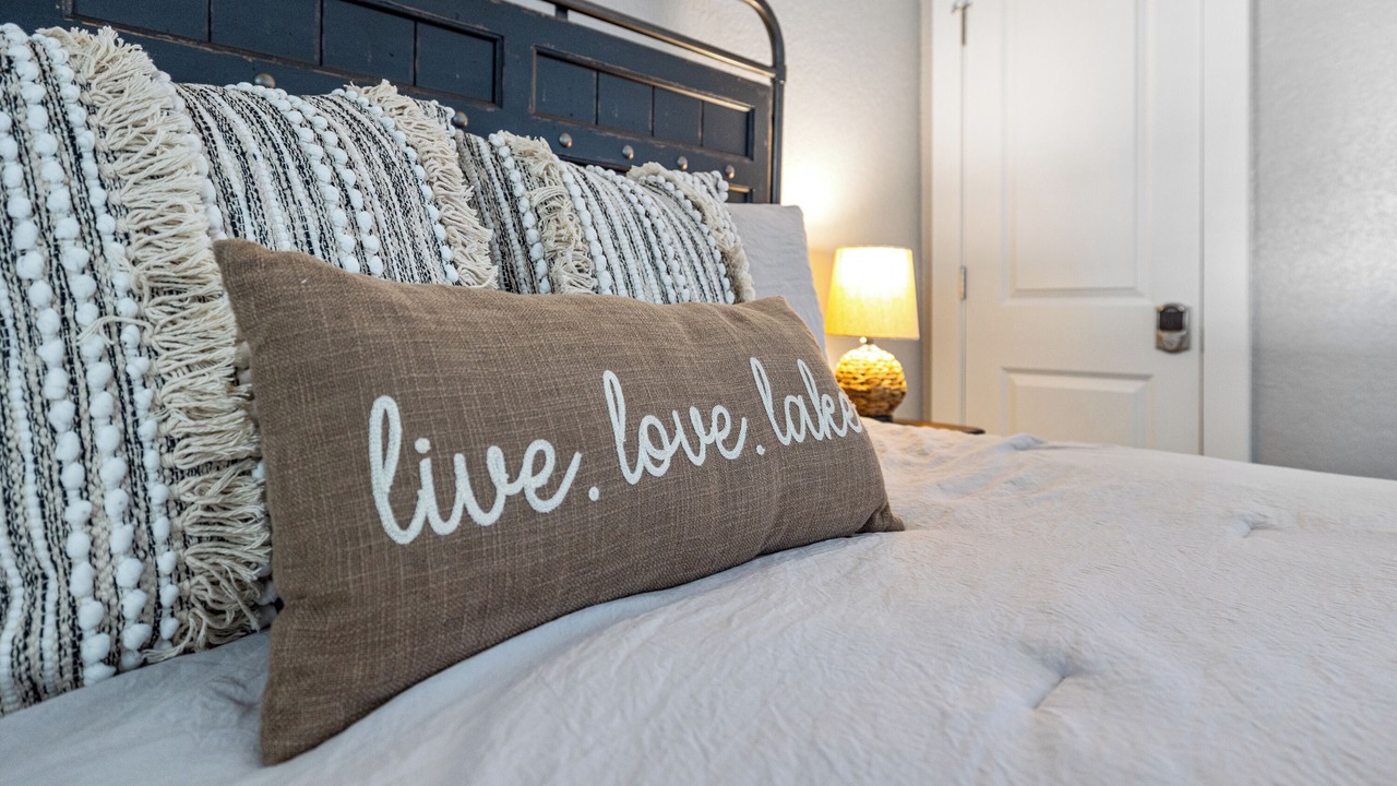 Photo of Bedroom in Granbury