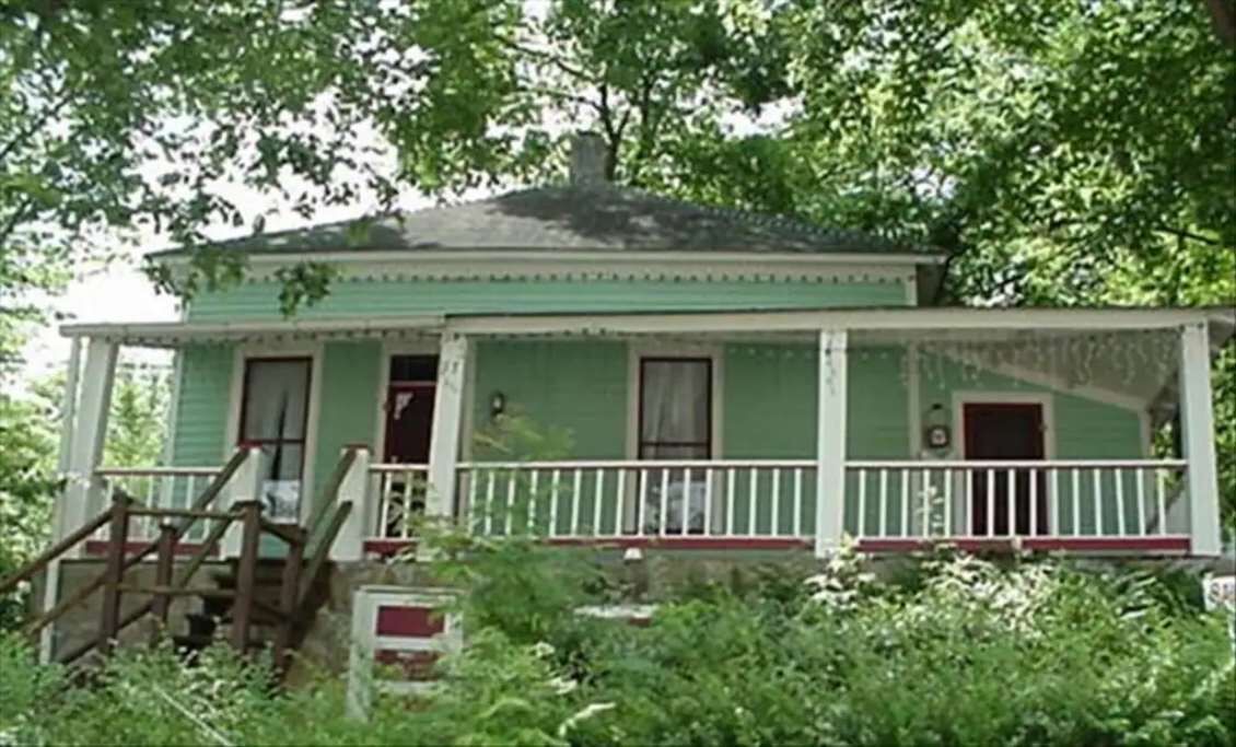 Photo of Others in Eureka Springs Historic District