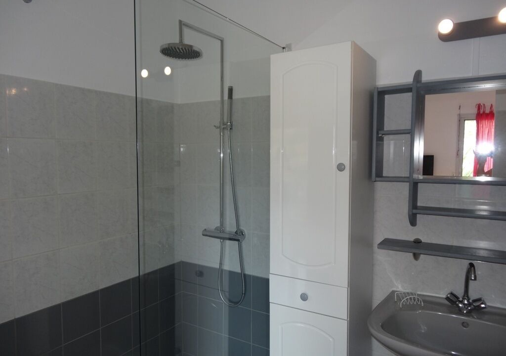 Photo of Bathroom in Port-Vendres