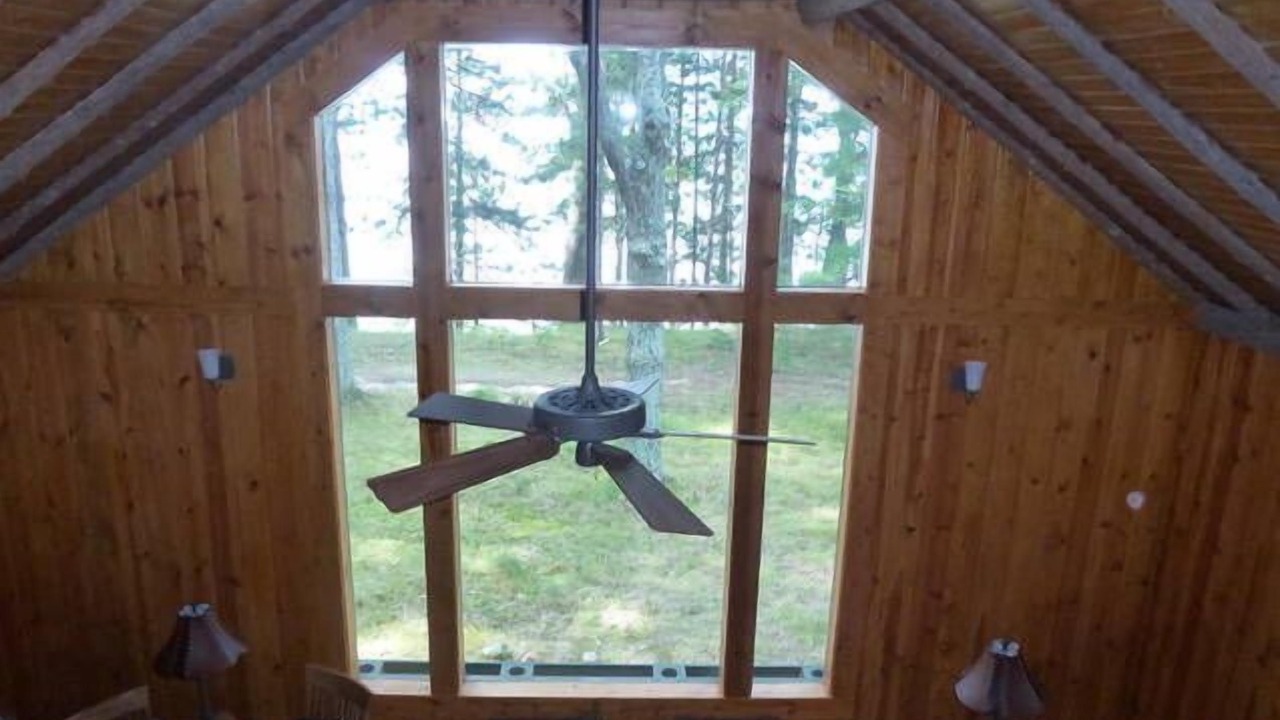 Photo of Patio Balcony in Higgins Lake