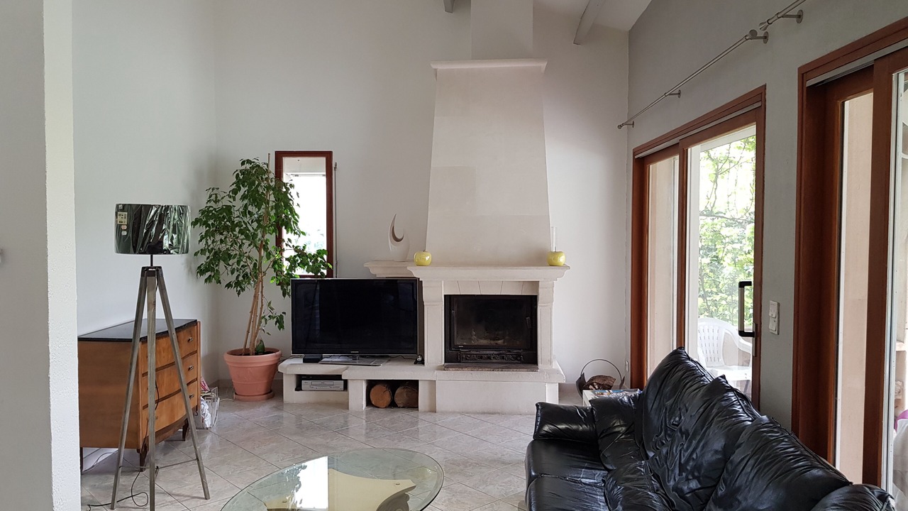 Photo of Livingroom in Bouc-Bel-Air