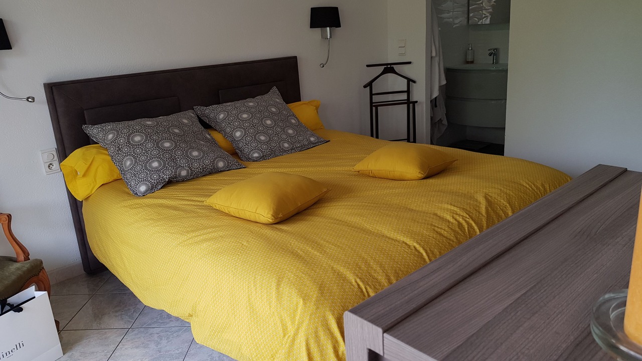Photo of Bedroom in Bouc-Bel-Air