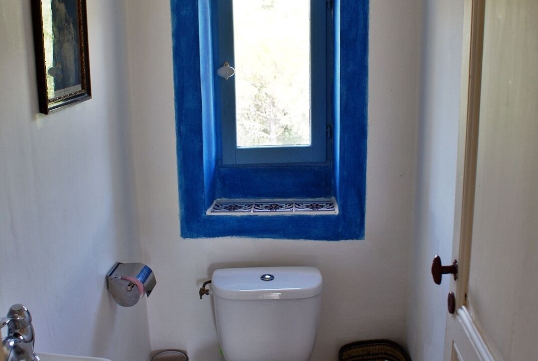 Photo of Bathroom in Jouques
