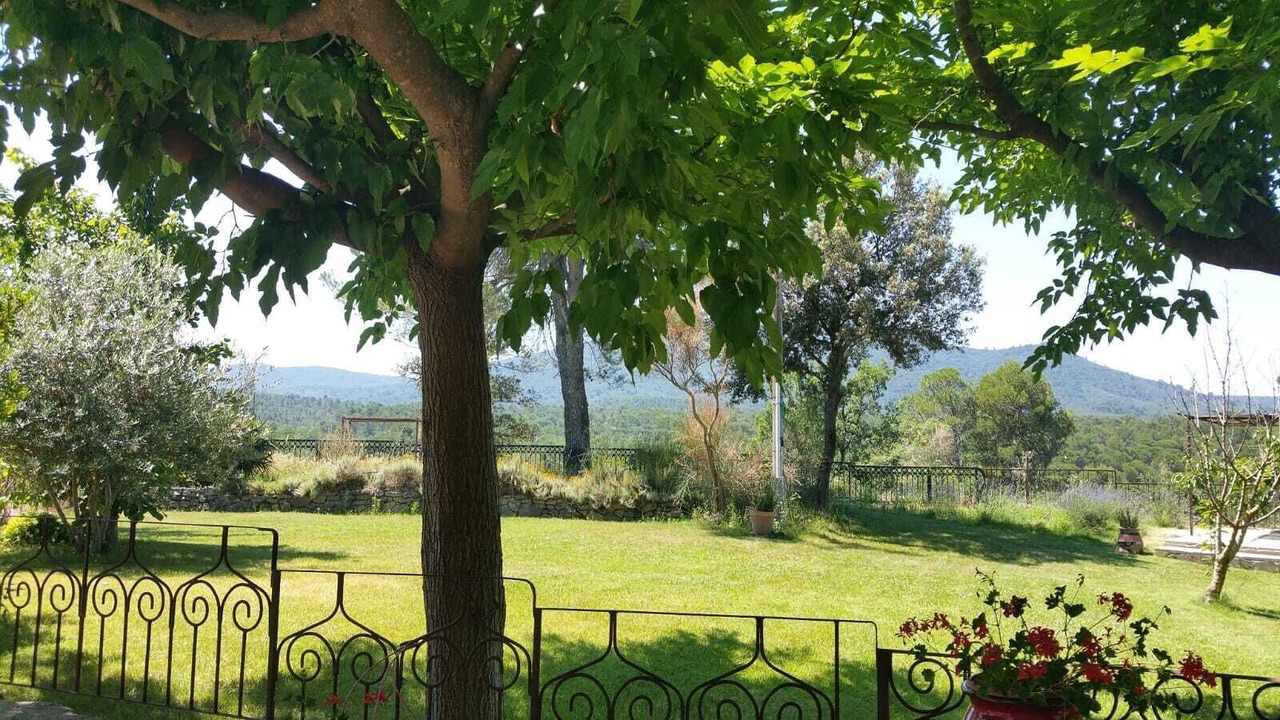 Photo of Outdoor in Jouques