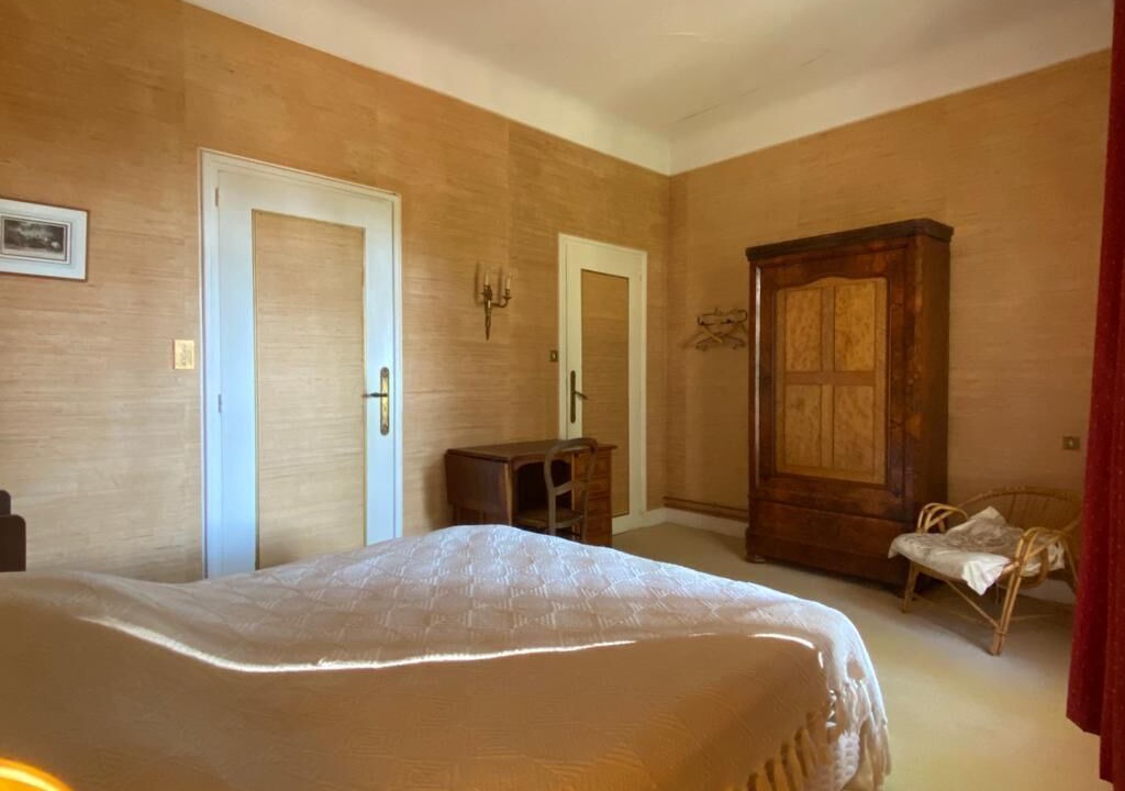 Photo of Bedroom in Thuir