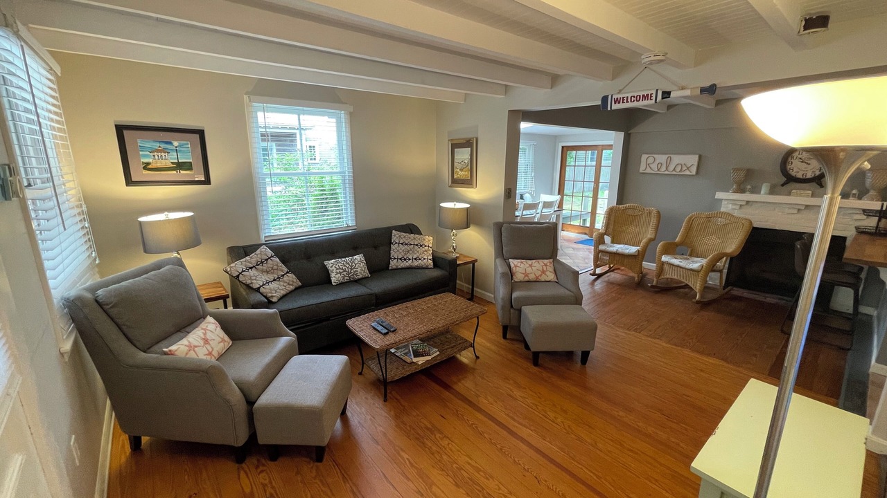 Photo of Livingroom in Oak Bluffs