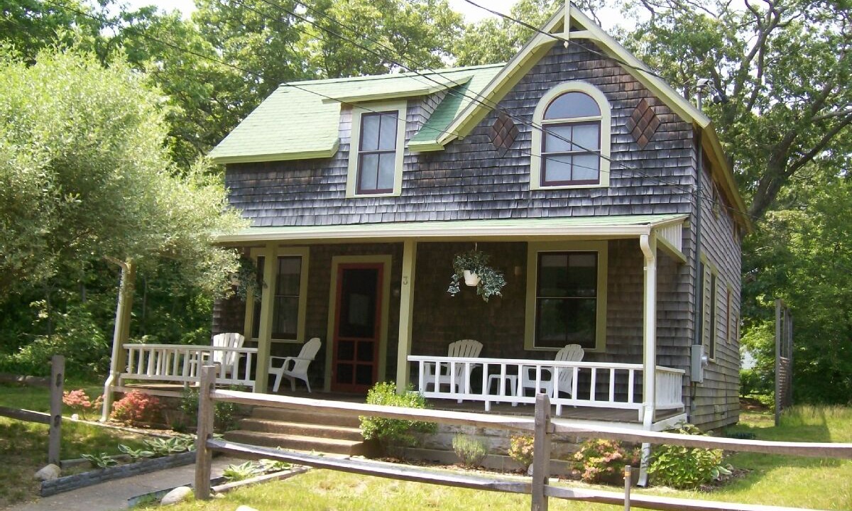 Photo of Others in Oak Bluffs