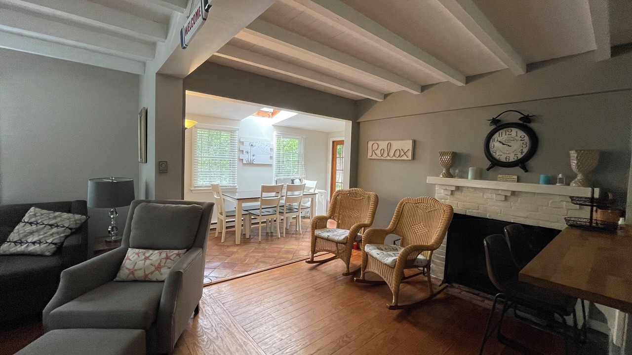 Photo of Livingroom in Oak Bluffs