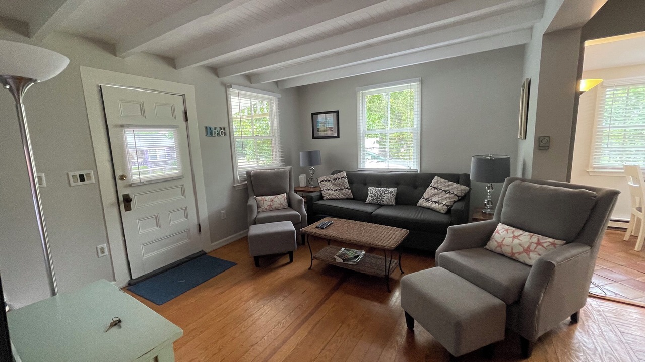 Photo of Livingroom in Oak Bluffs
