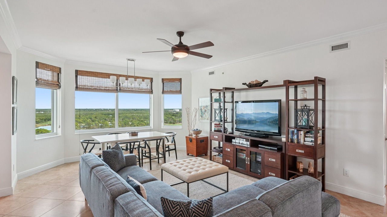 Photo of Bedroom in Vanderbilt Beach