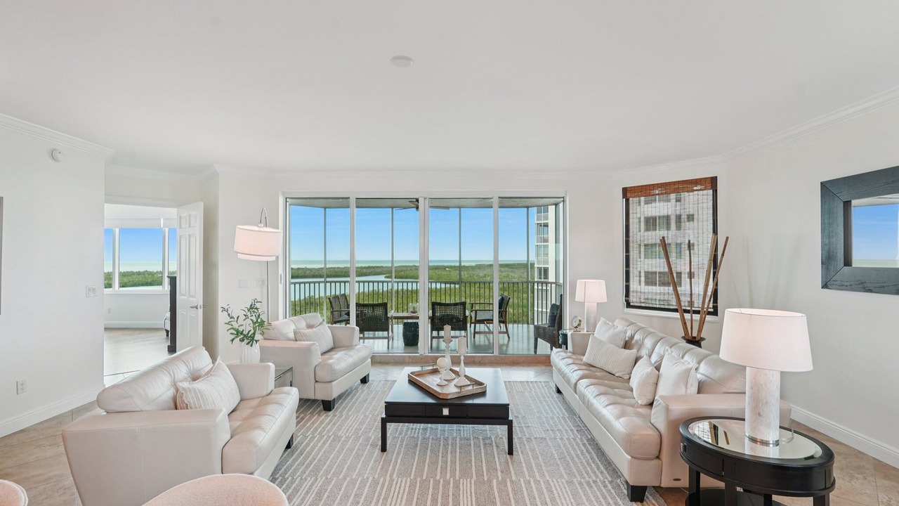 Photo of Bedroom in Vanderbilt Beach