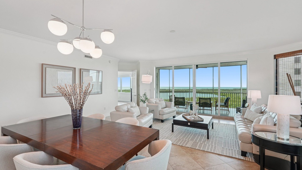 Photo of Bedroom in Vanderbilt Beach