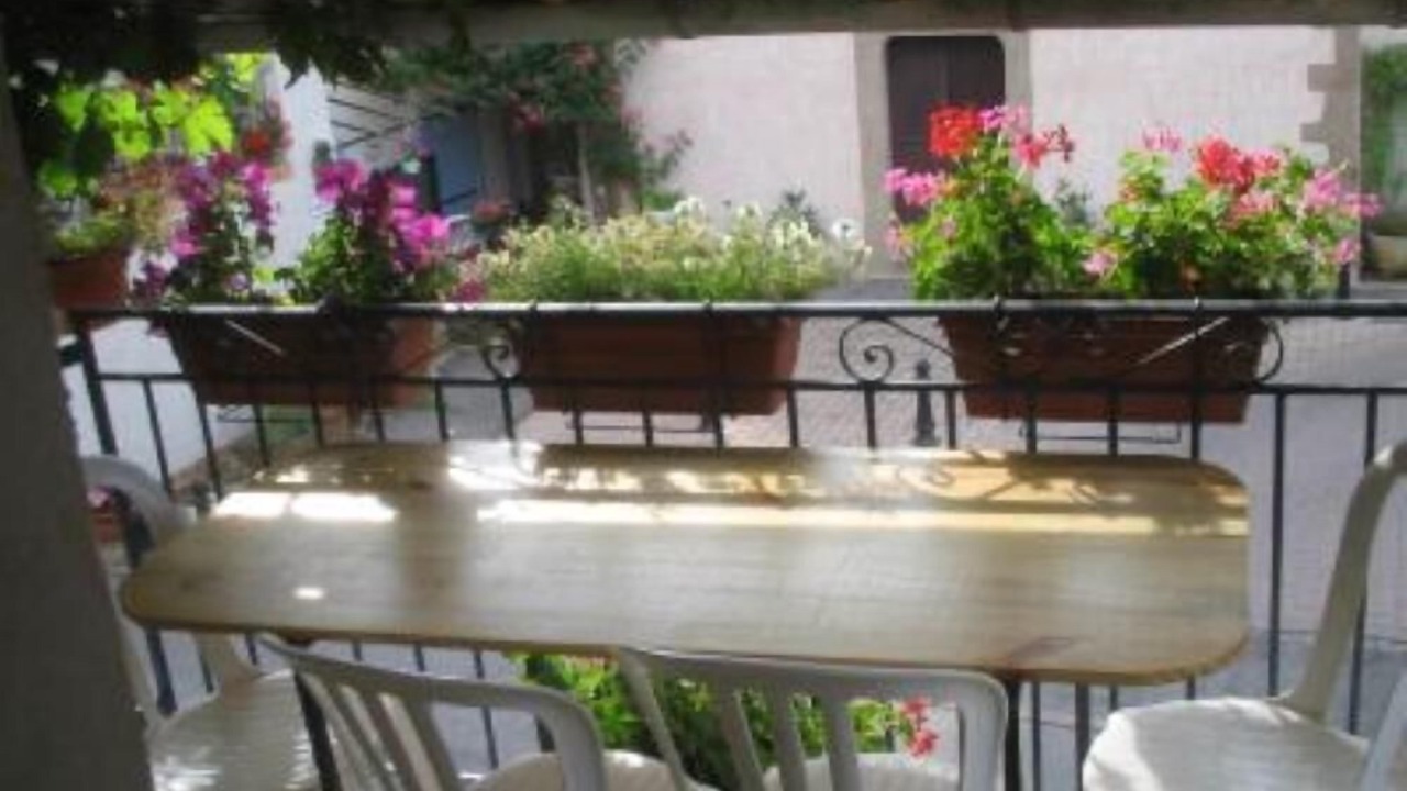 Photo of Patio Balcony in Le Chaffaut-Saint-Jurson