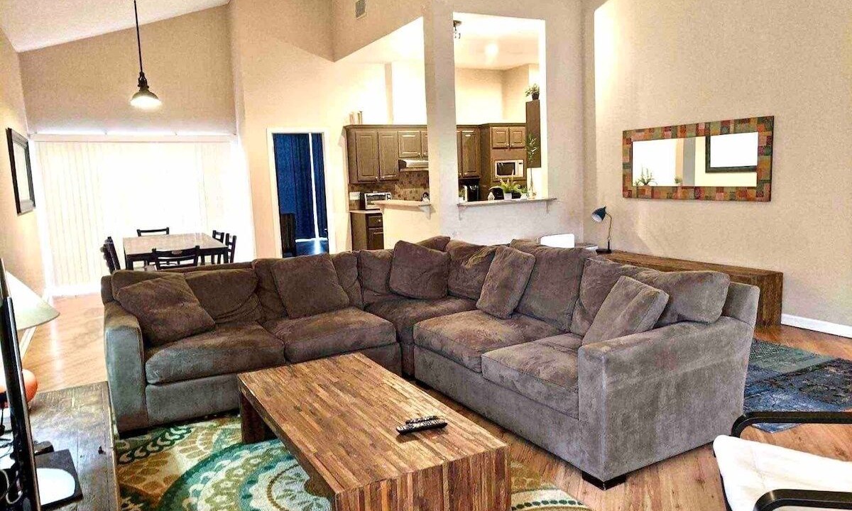 Photo of Livingroom in Wells Branch