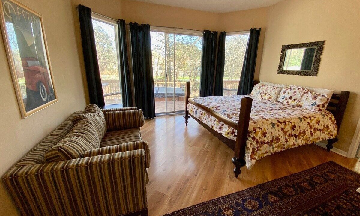 Photo of Livingroom in Wells Branch