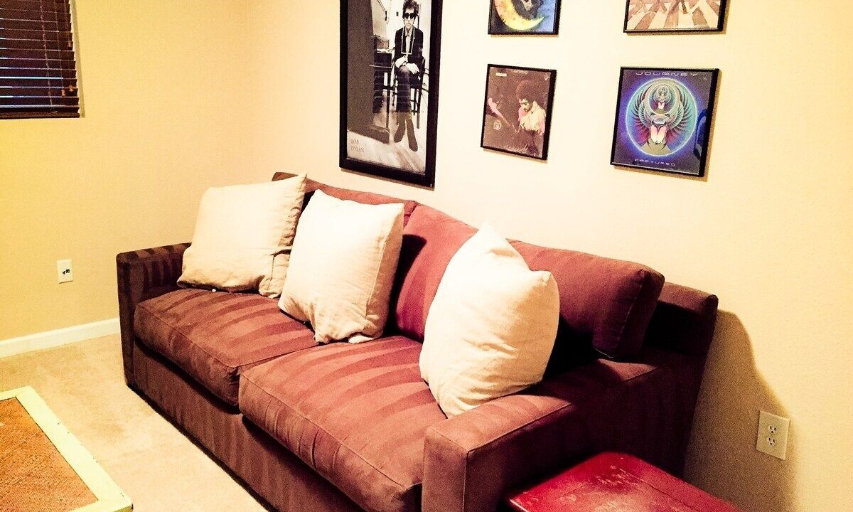 Photo of Livingroom in Wells Branch