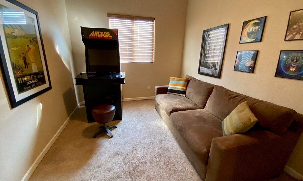 Photo of Livingroom in Wells Branch