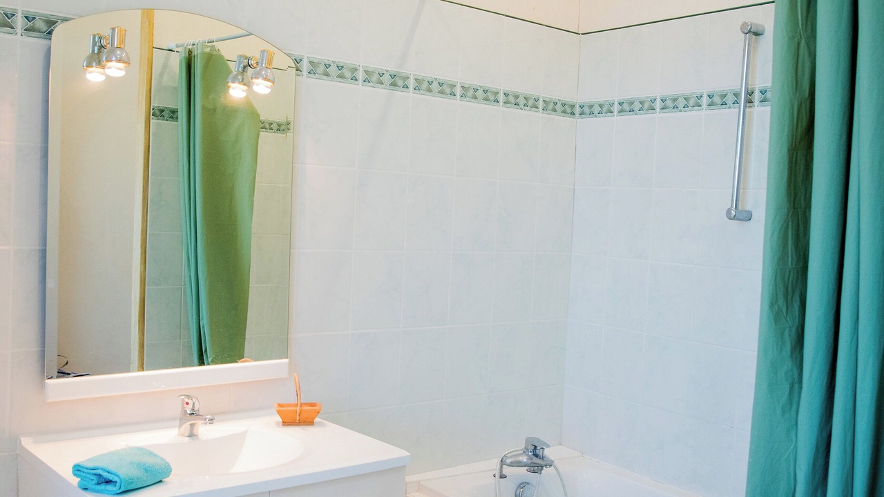 Photo of Bathroom in Palaja