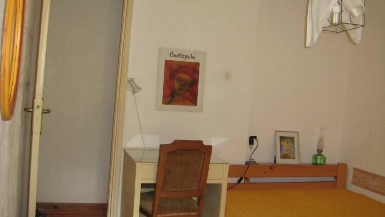 Photo of Others in Latour